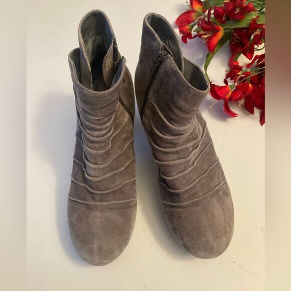 Anesha Gray Suede Leather ankle Boots - Picture 1 of 6